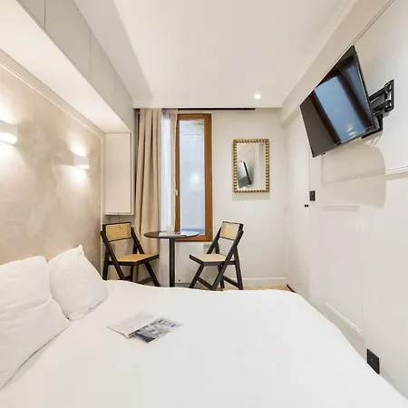 Appartement Petit Elegant Invalides Et Tour Eiffel *